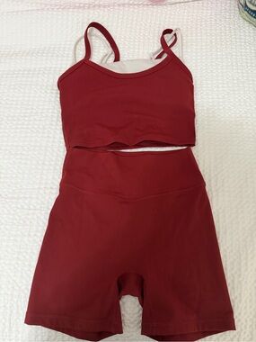 Form Wine Red workout set